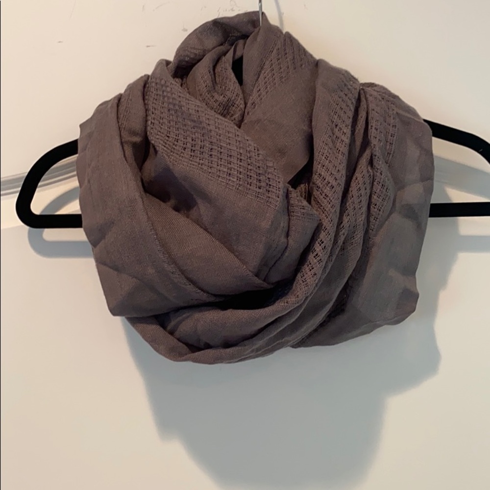 Wrap around scarf
